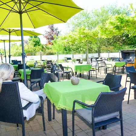 Direkt Neben Der Naturtherme 템플린