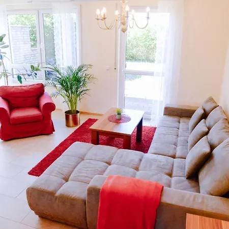 Direkt Neben Der Naturtherme 홀리데이파크 4*